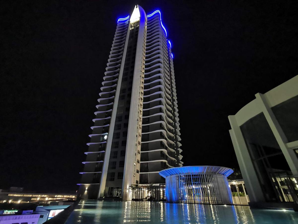 Free Netflix! Zas Suite At Troika Residence, Kb Kota Bharu Exterior foto