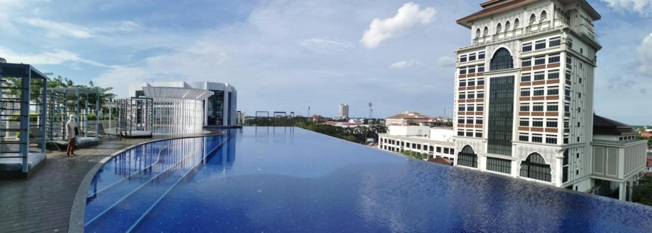 Free Netflix! Zas Suite At Troika Residence, Kb Kota Bharu Exterior foto